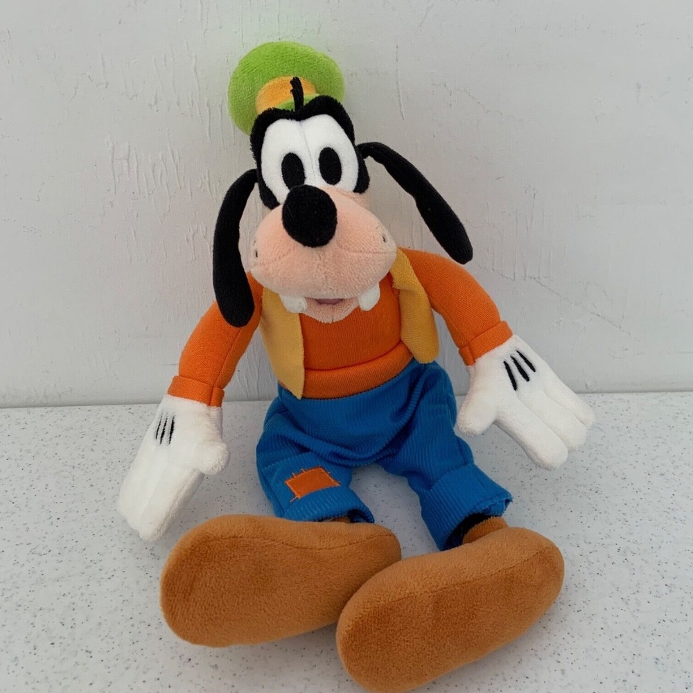 Disney Mickey Mouse Clubhouse Goofy 12" Plush Collectible Stuffed Animal